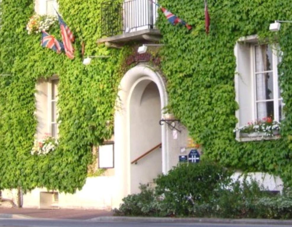 Auberge Du Vieux Chateau Saint-Sauveur-le-Vicomte Esterno foto
